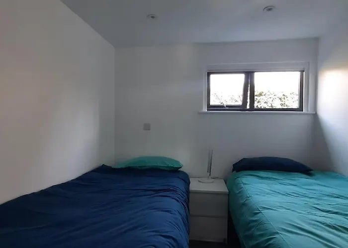 Sycamore Lodge Kent With Ev Zappi Type 2, Swimming Pool For A Fee